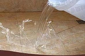 裕华漏水维修 免砸砖防水材料该如何施工